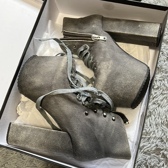 UNIF hellbound grey suede size 8 - Picture 4 of 16